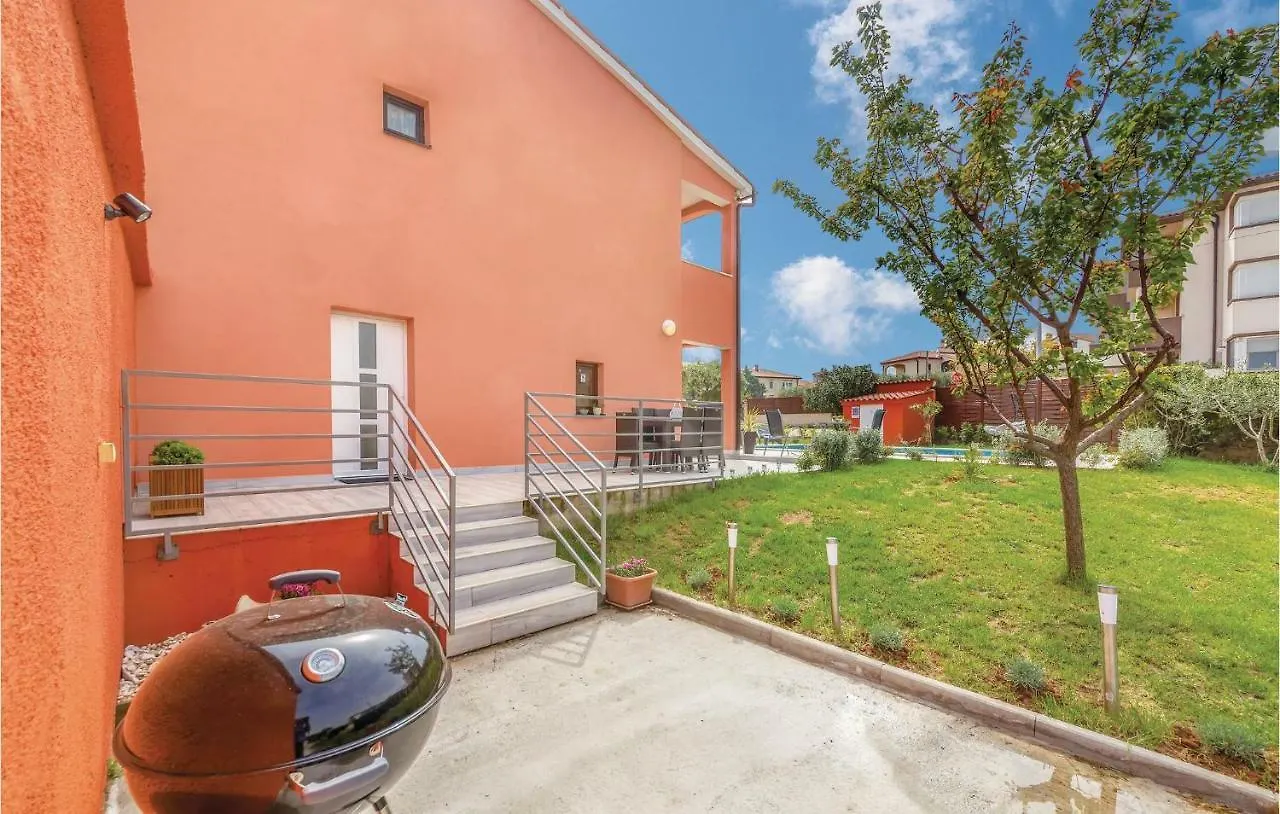 2 Bedroom Gorgeous Apartment In Liznjan