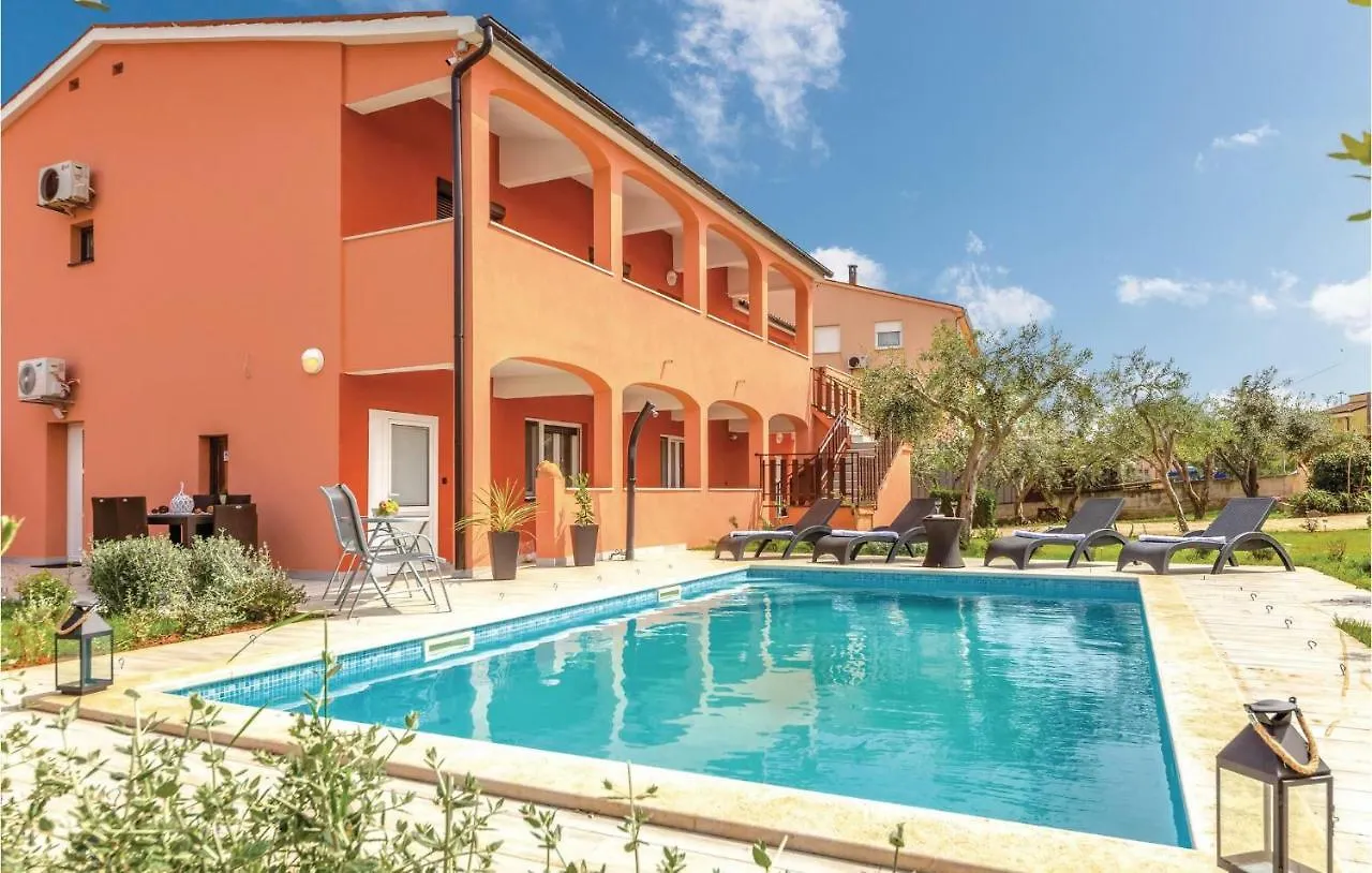 2 Bedroom Gorgeous Apartment In Liznjan